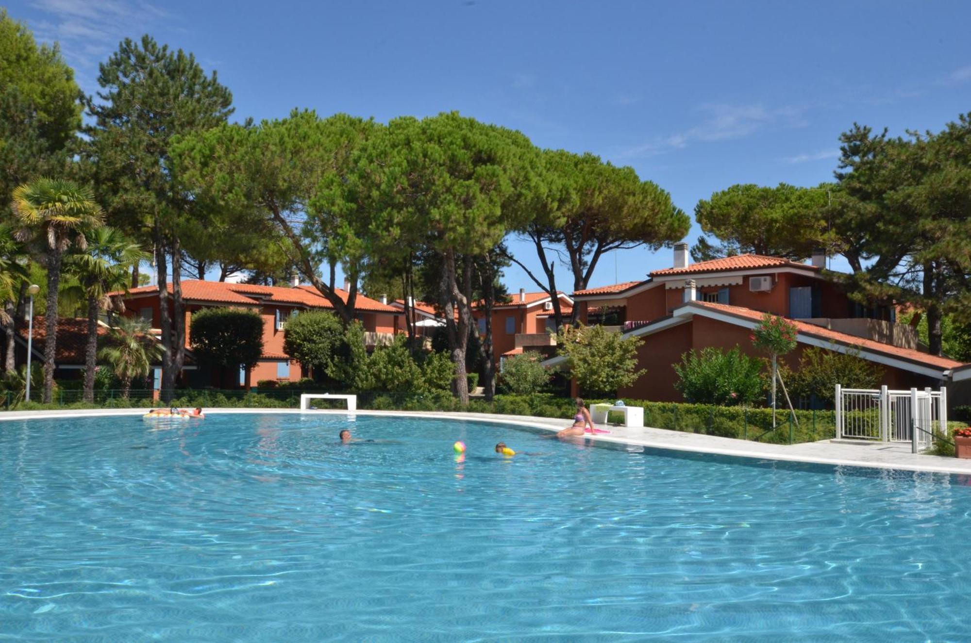 Villaggio Euro Residence Club 비비오네 외부 사진
